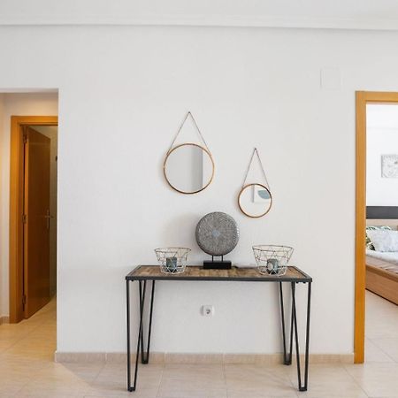 Nice Modern 2 Bed Apartment In Torrievieja 또레비에하 외부 사진