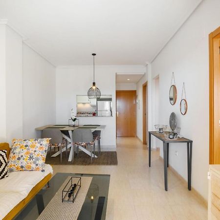 Nice Modern 2 Bed Apartment In Torrievieja 또레비에하 외부 사진