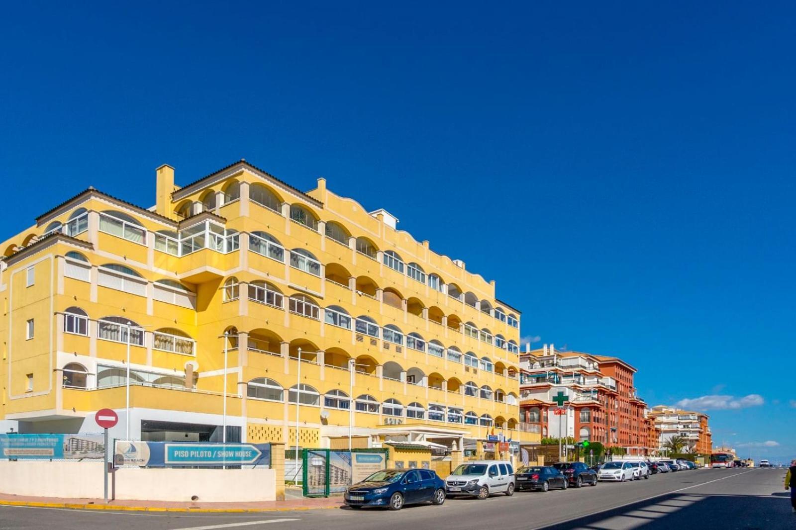 Nice Modern 2 Bed Apartment In Torrievieja 또레비에하 외부 사진