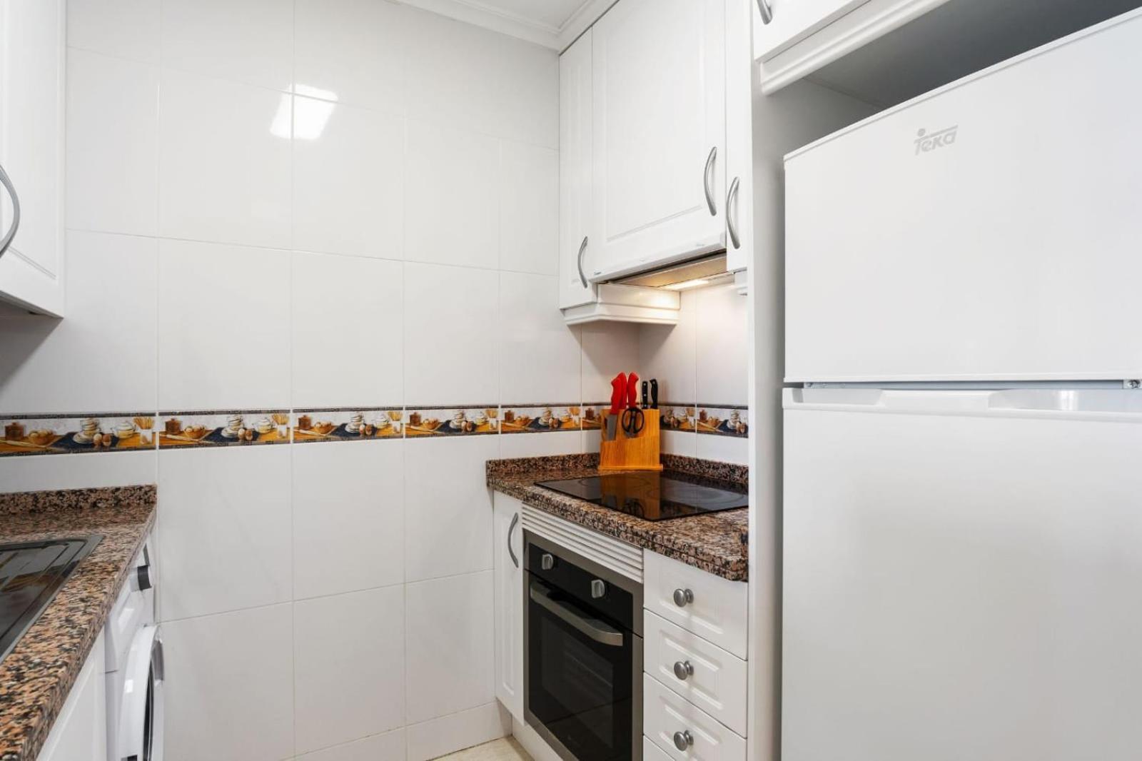 Nice Modern 2 Bed Apartment In Torrievieja 또레비에하 외부 사진