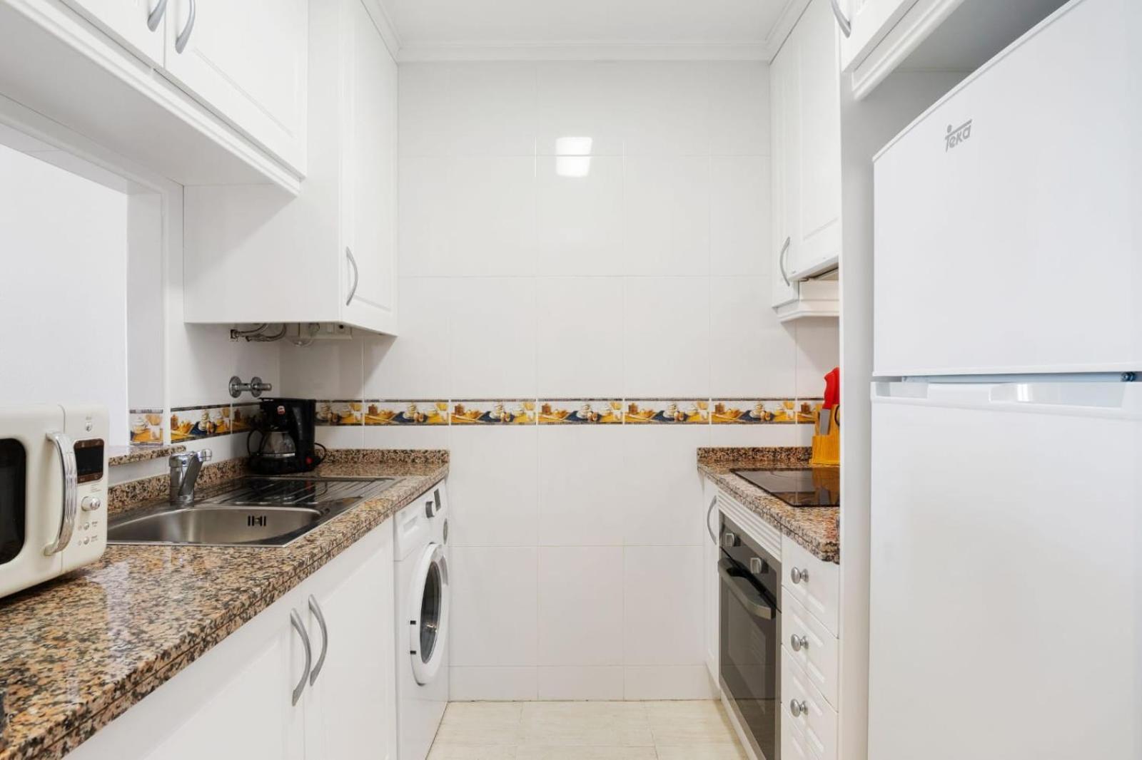 Nice Modern 2 Bed Apartment In Torrievieja 또레비에하 외부 사진