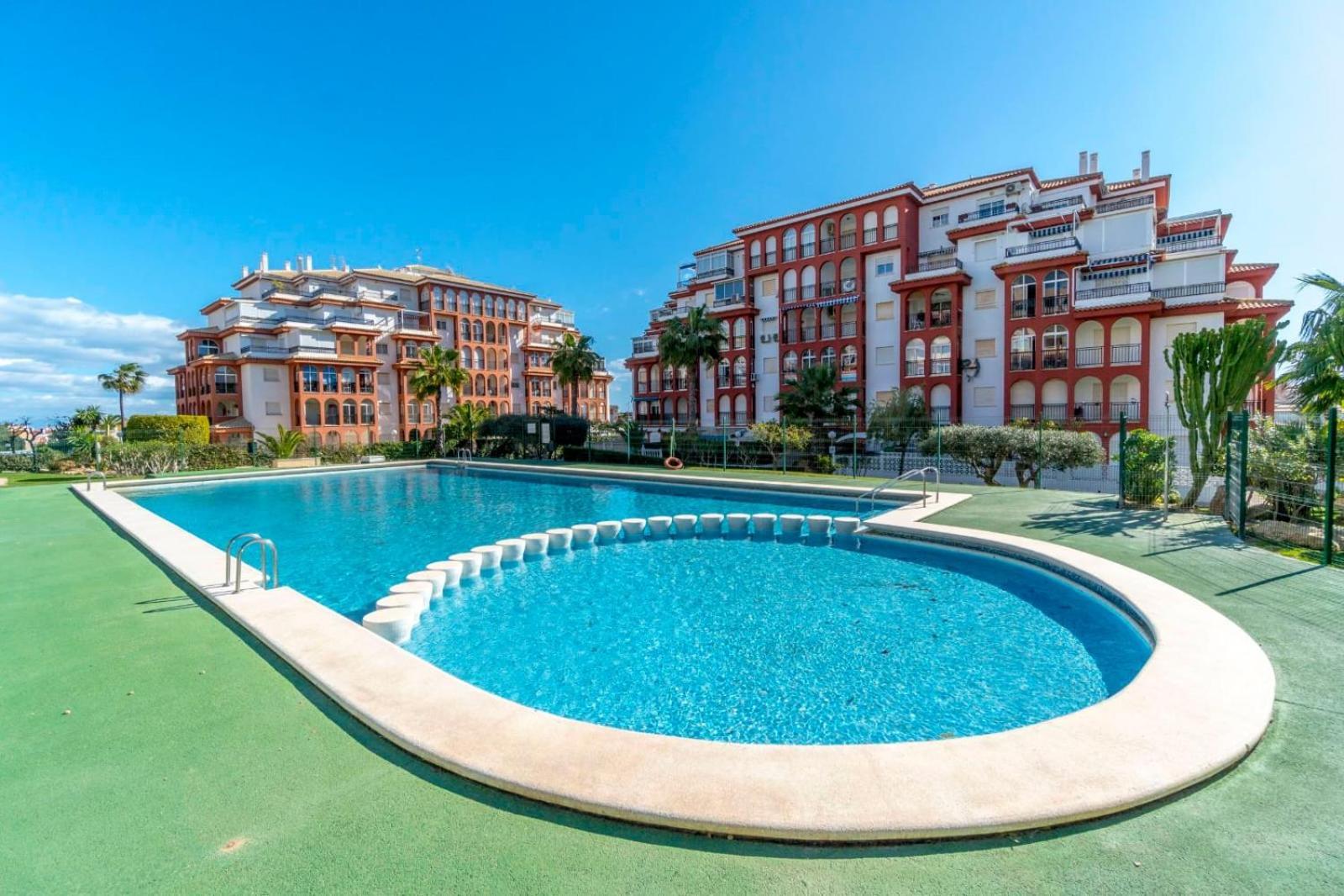 Nice Modern 2 Bed Apartment In Torrievieja 또레비에하 외부 사진
